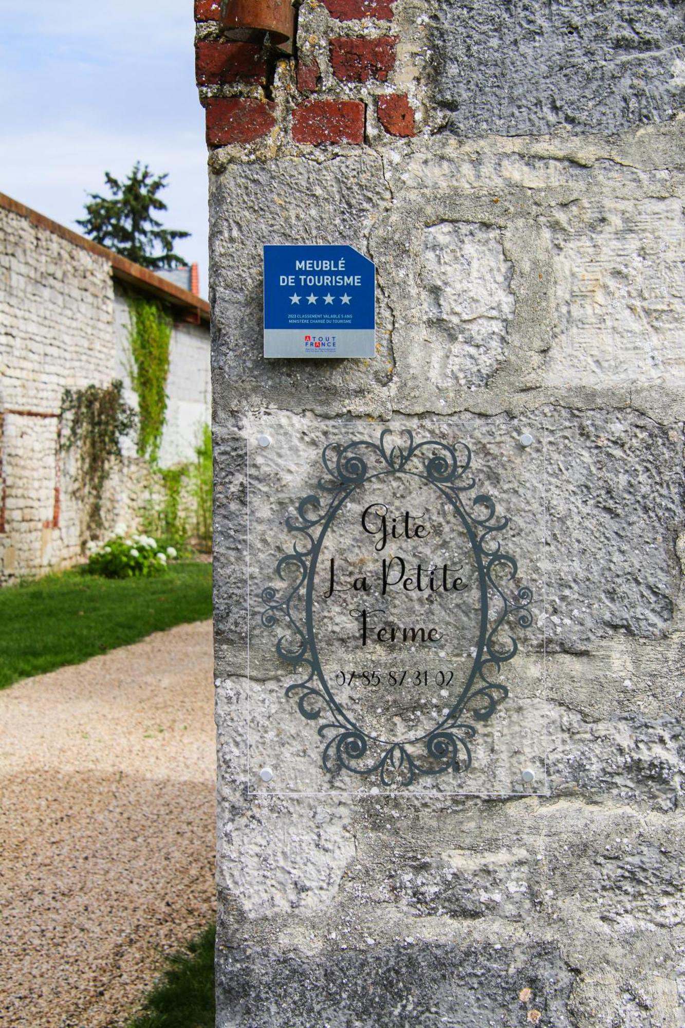 Gite La Petite Ferme Clermont-les-Fermes Eksteriør billede